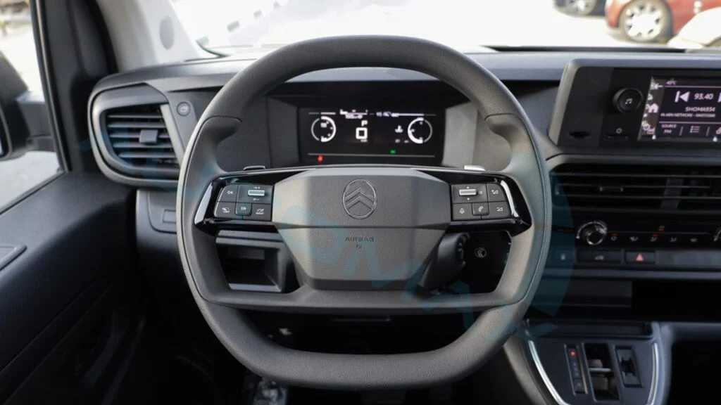 Minivan Citroen 2025