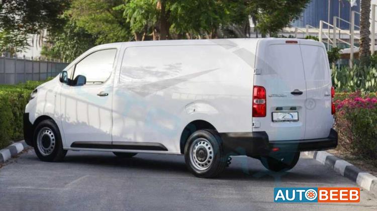 Minivan Citroen 2025