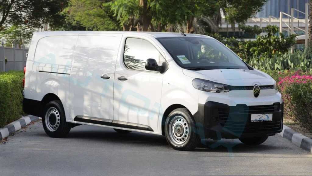 Minivan Citroen 2025