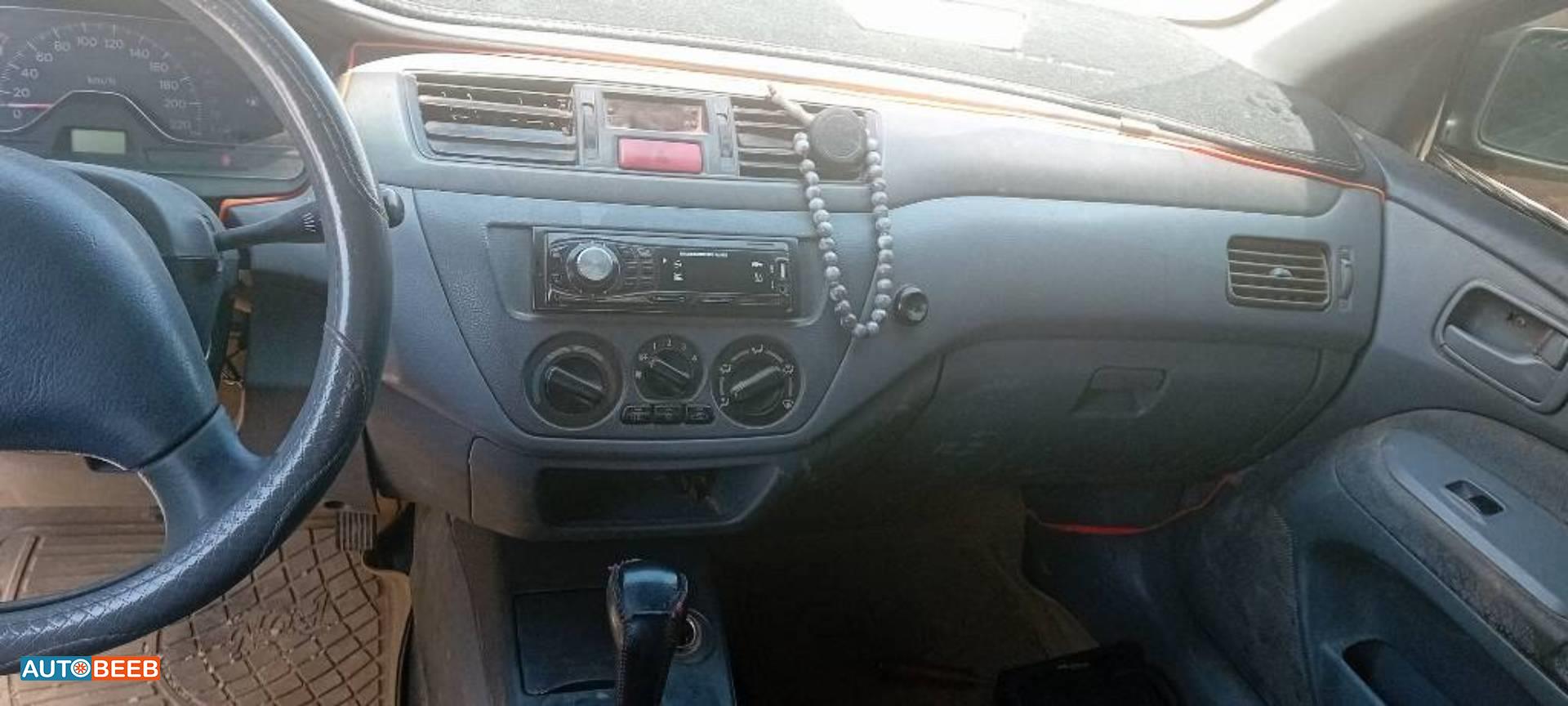 Mitsubishi Lancer 2002