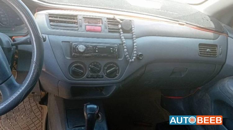 Mitsubishi Lancer 2002