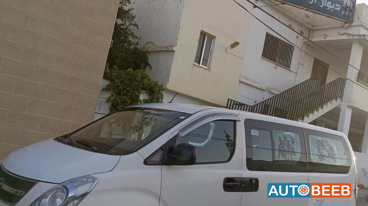 ميني باص هيونداي 2015