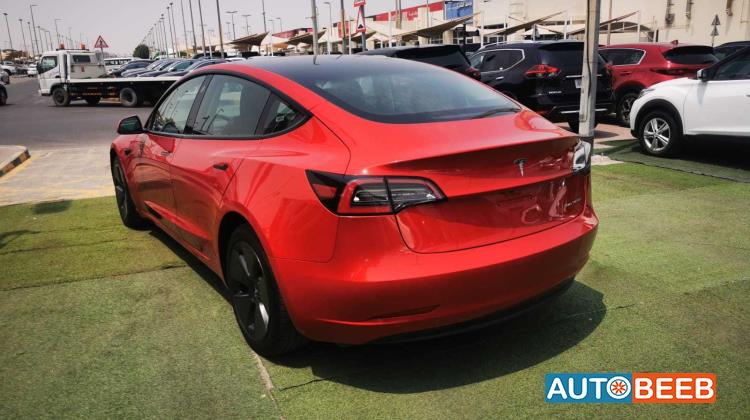 Tesla 3 2023