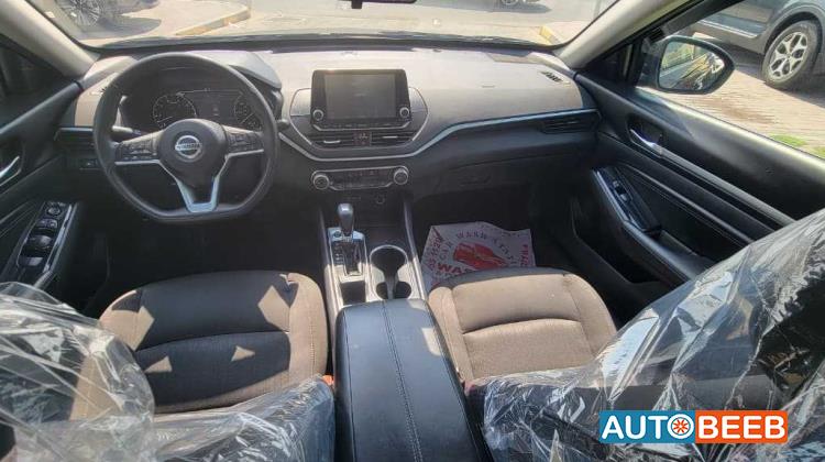 Nissan Altima 2021