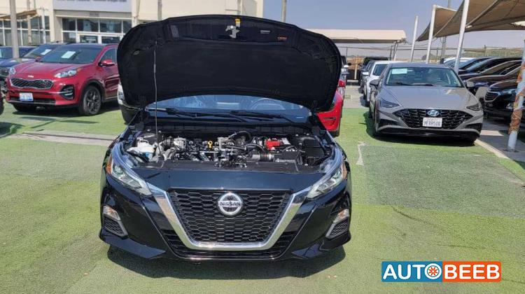 Nissan Altima 2021