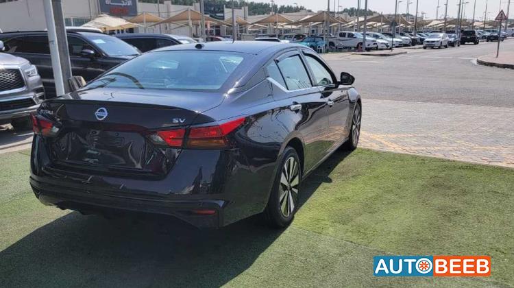 Nissan Altima 2021