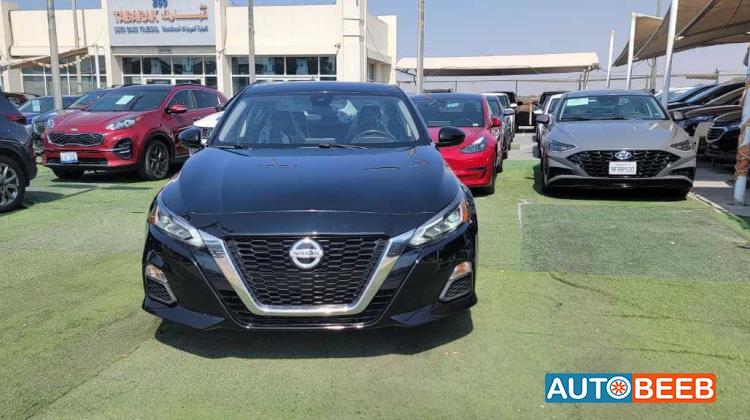 Nissan Altima 2021