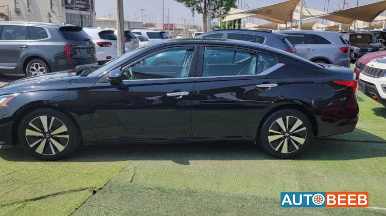 Nissan Altima 2021