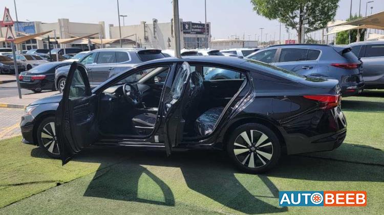 Nissan Altima 2021
