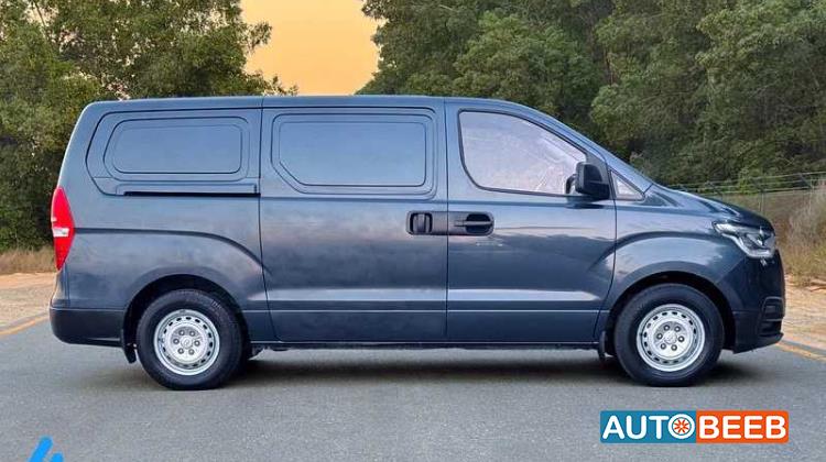 Minivan Hyundai 2019