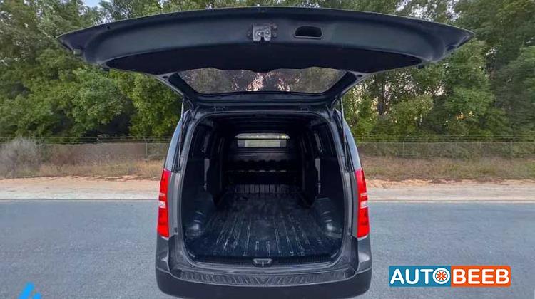 Minivan Hyundai 2019