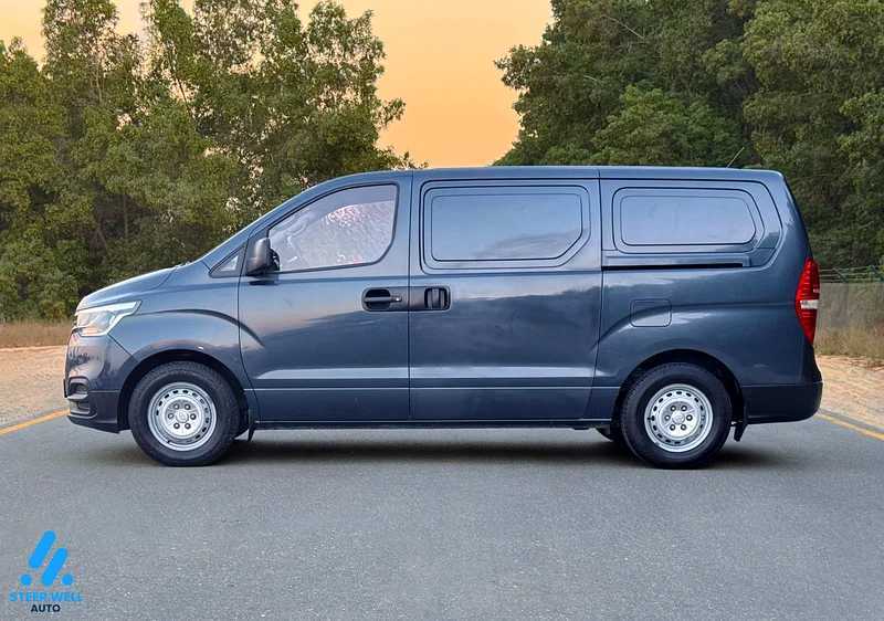 Minivan Hyundai 2019