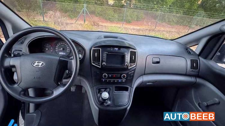 Minivan Hyundai 2019