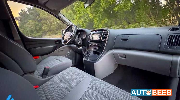 Minivan Hyundai 2019