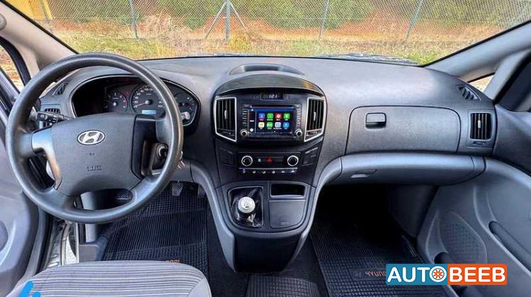 Minivan Hyundai 2020