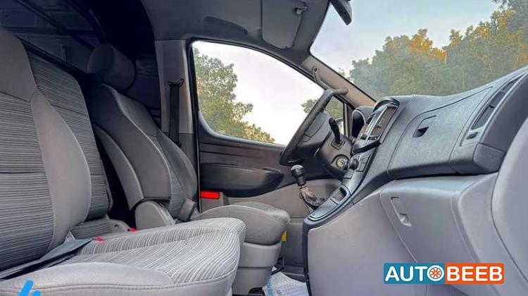 Minivan Hyundai 2020