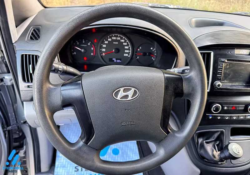 Minivan Hyundai 2020