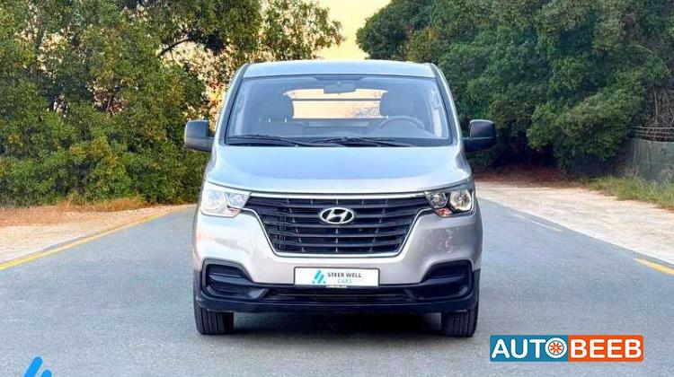 Minivan Hyundai 2020