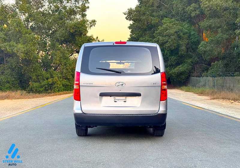 Minivan Hyundai 2020