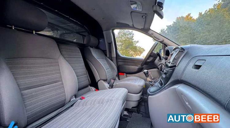 Minivan Hyundai 2020