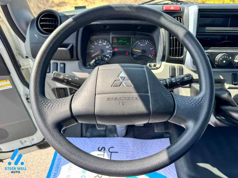 Mitsubishi Canter 2024