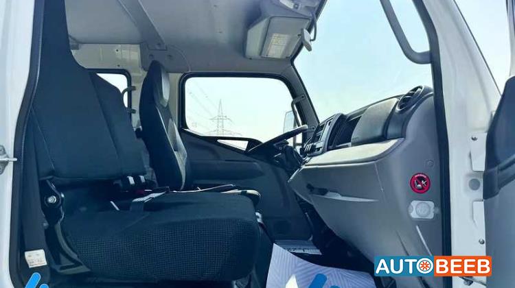 Mitsubishi Canter 2024