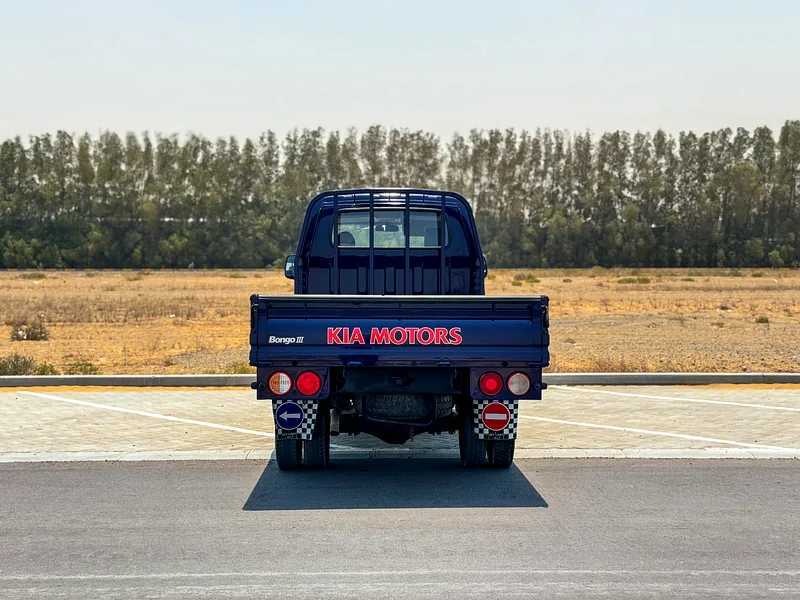 كيا بنجو 2011