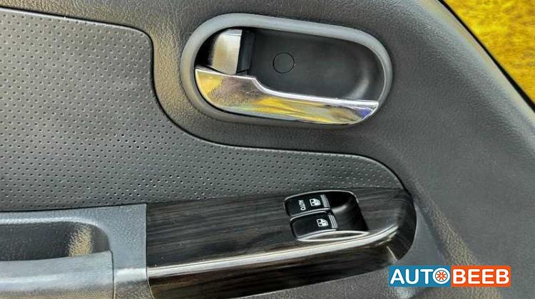 كيا بنجو 2011