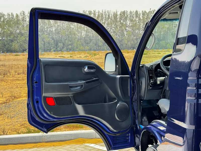 كيا بنجو 2011