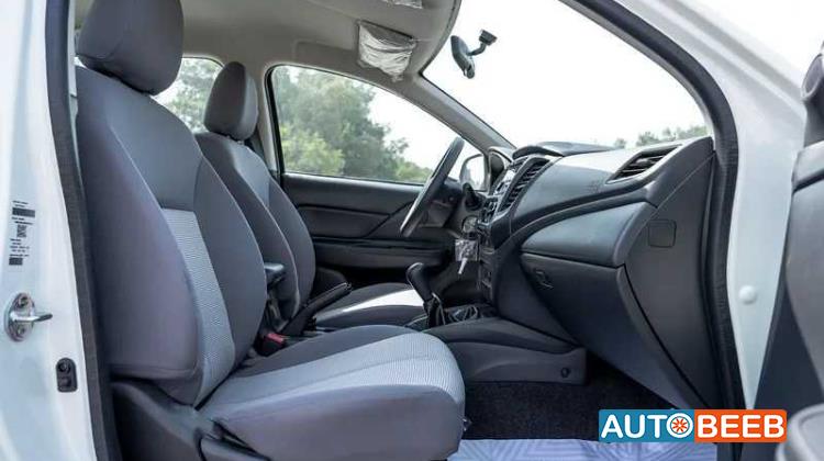 Mitsubishi L200 2023