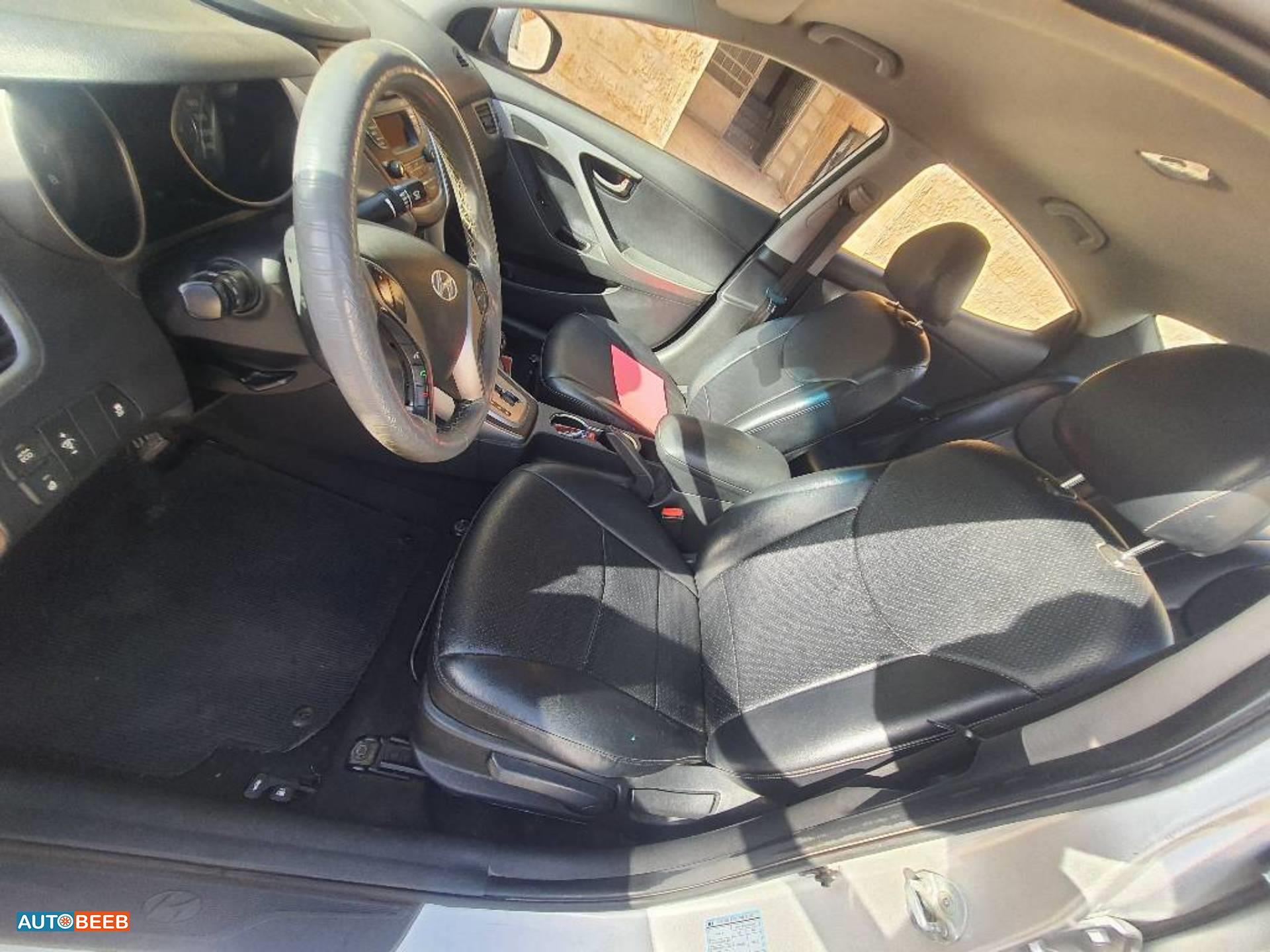 هيونداي افانتي 2014