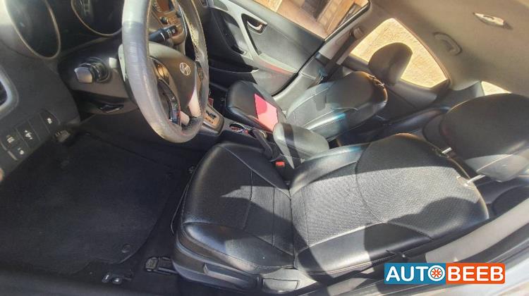 هيونداي افانتي 2014