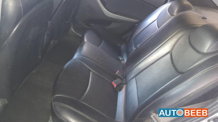 هيونداي افانتي 2014