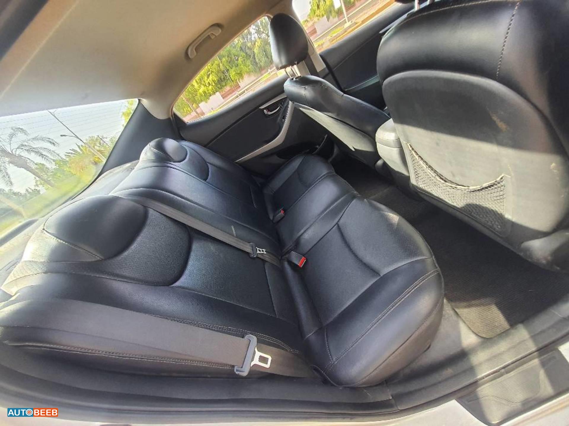 هيونداي افانتي 2014