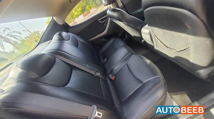 هيونداي افانتي 2014