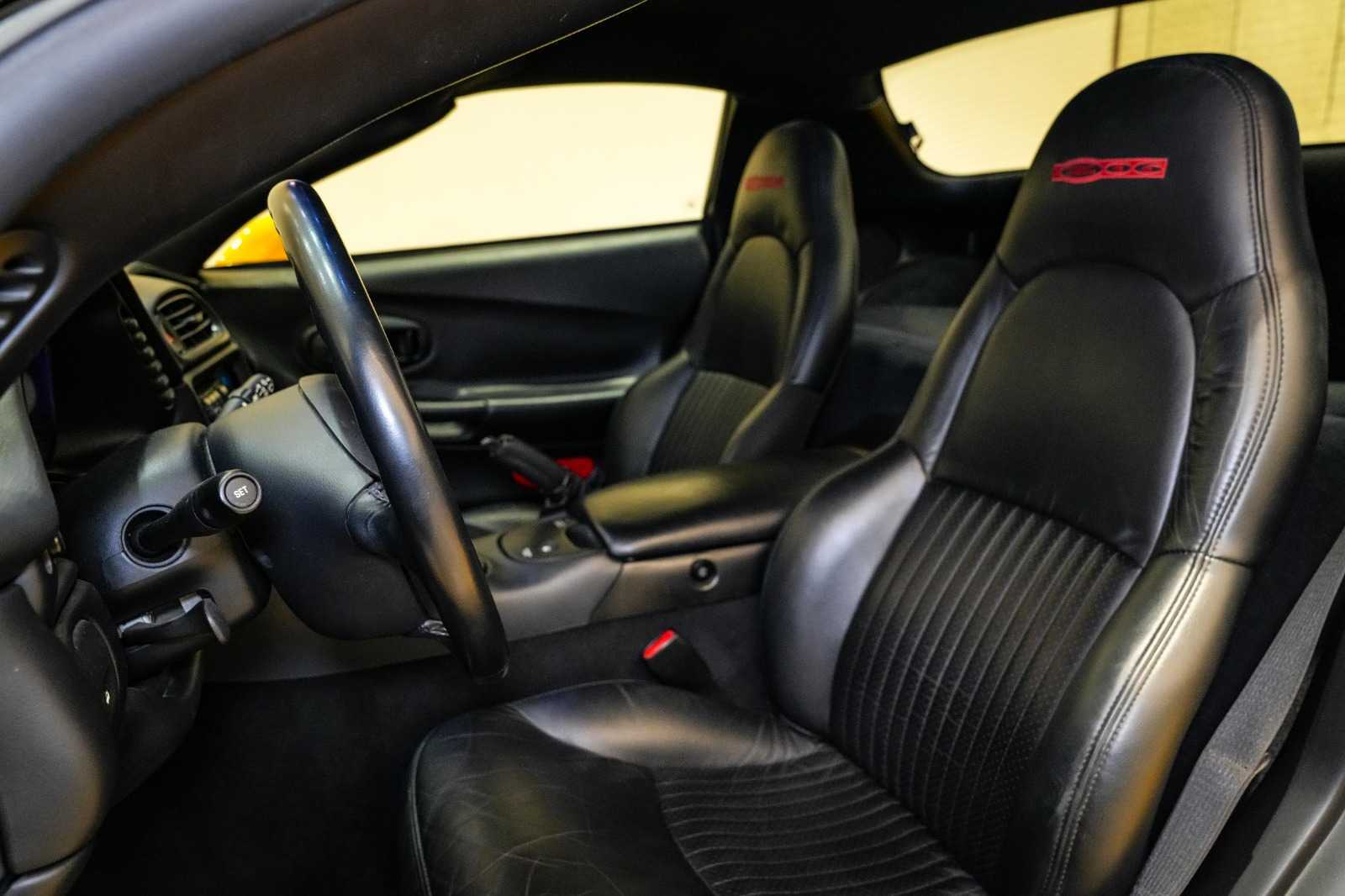 شيفروليه كورفيت 2003