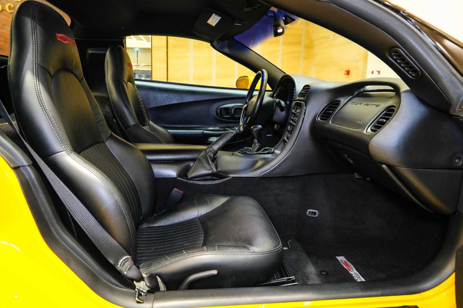 شيفروليه كورفيت 2003