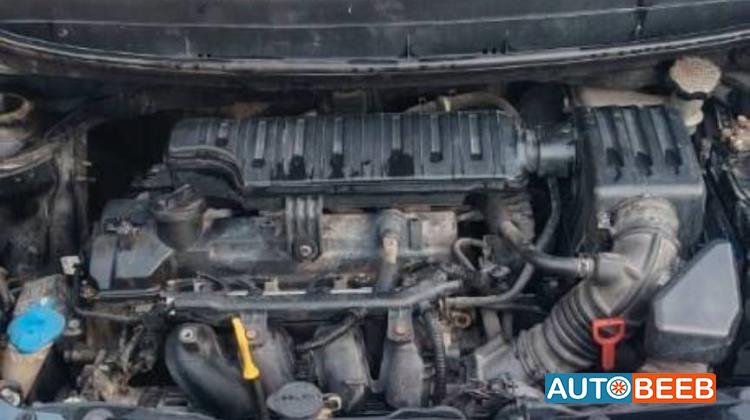 كيا بيكانتو 2012