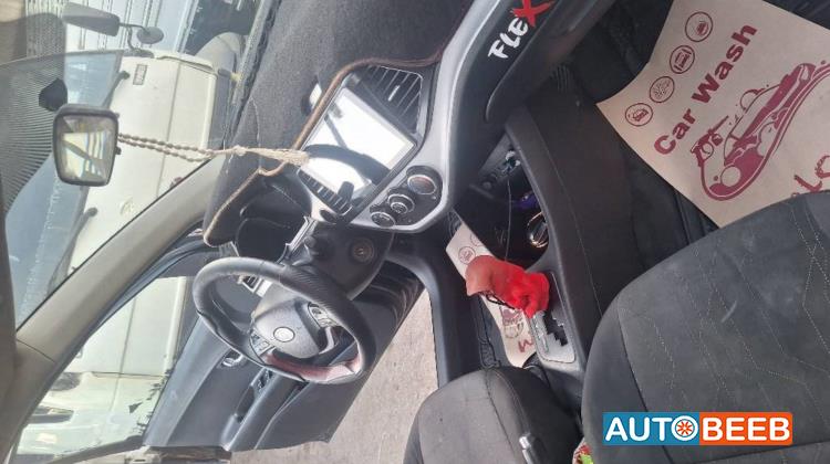 كيا بيكانتو 2012