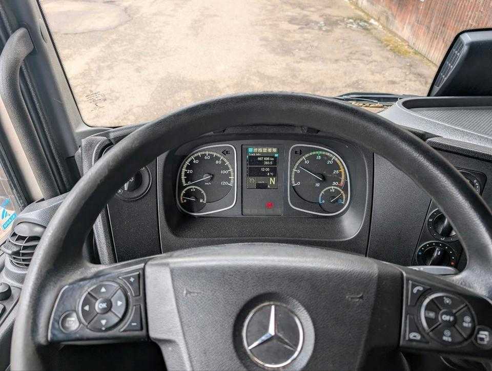 Box Mercedes Benz 2016