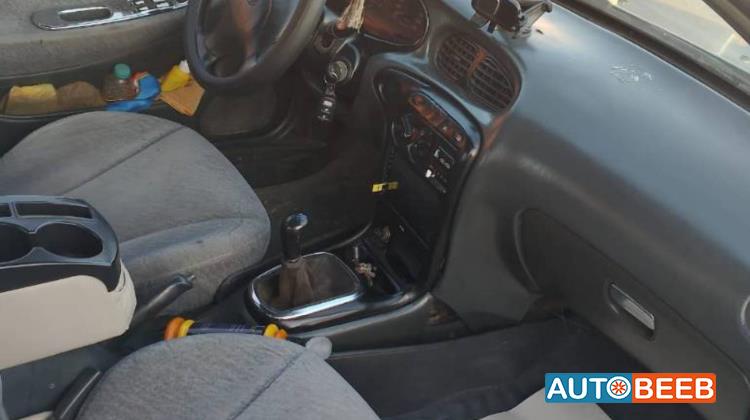 هيونداي افانتي 1997