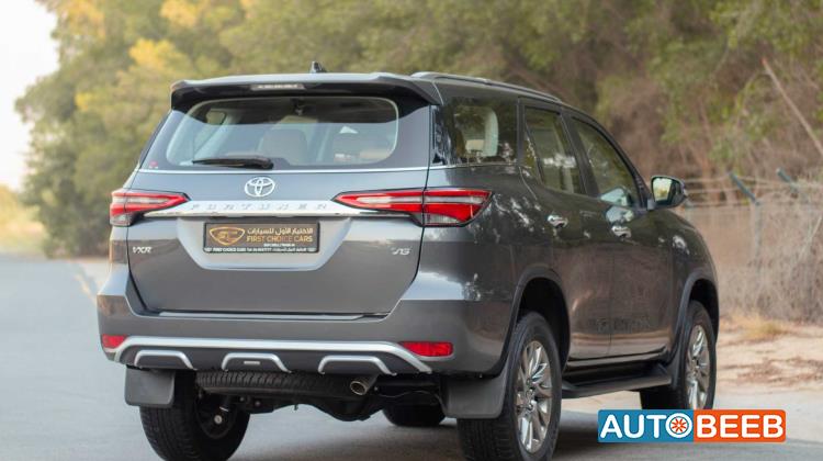 Toyota Fortuner 2022