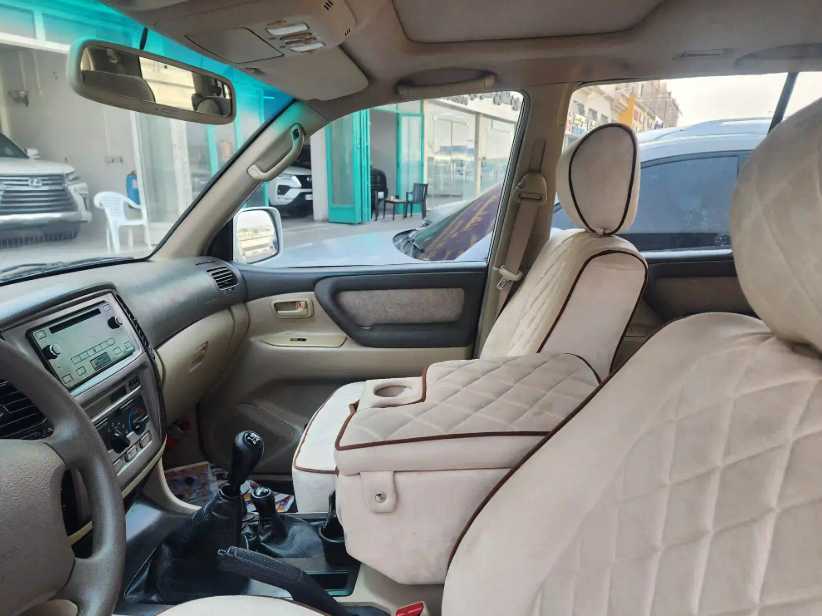 تويوتا لاندكروزر 2005