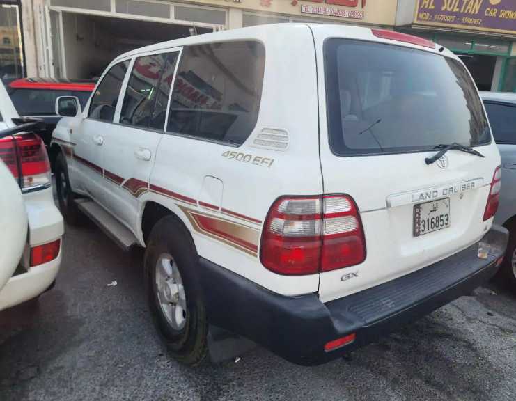 تويوتا لاندكروزر 2005