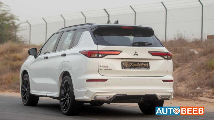 Mitsubishi Outlander 2023