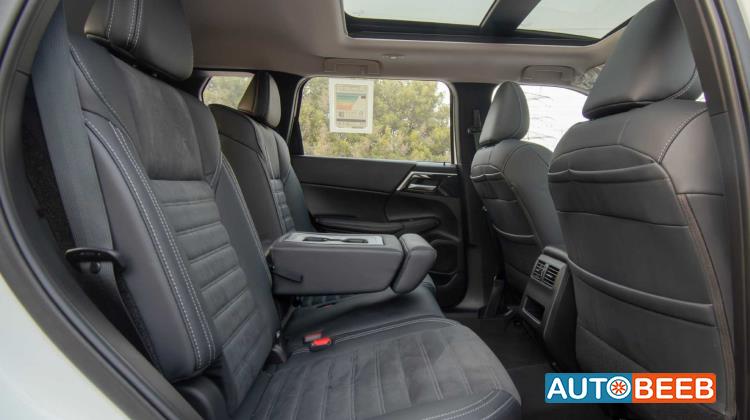 Mitsubishi Outlander 2023