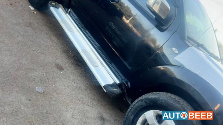 نيسان باثفايندر 2010