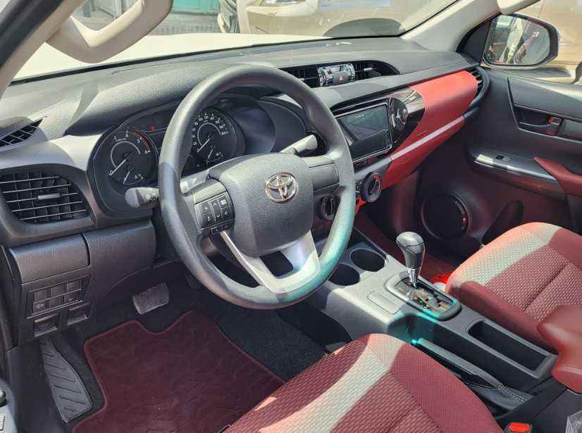 تويوتا هيلوكس 2025