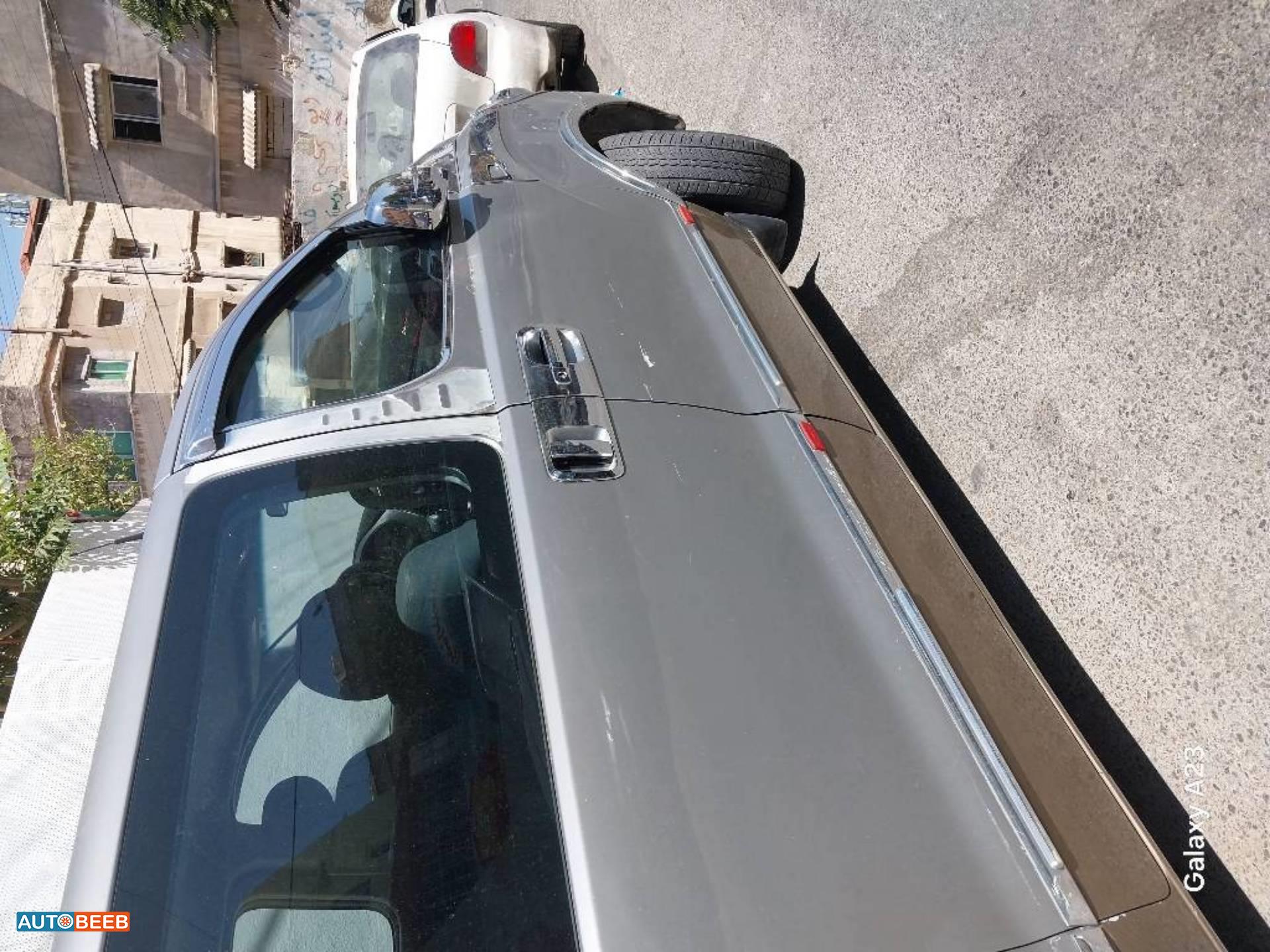 Minibus Hyundai 2012