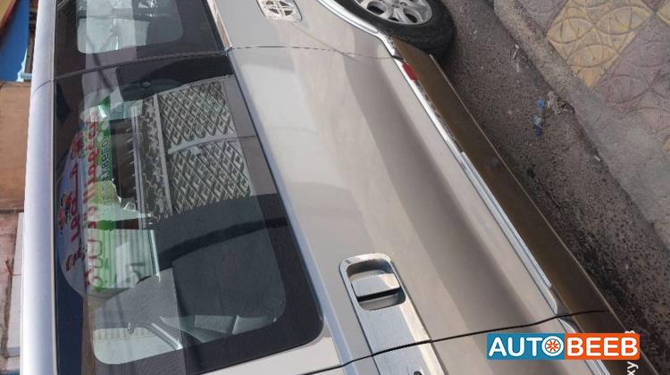 Minibus Hyundai 2012